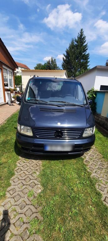 Mercedes-Benz V 220 2002