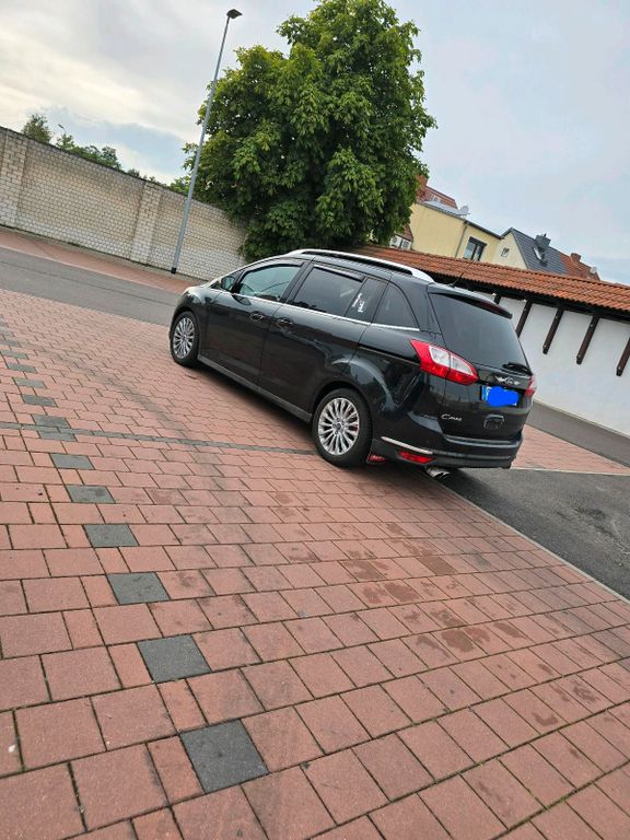 Ford Grand C-Max 2011
