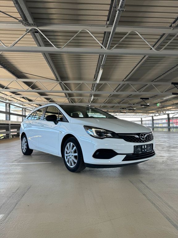 Opel Astra 2021