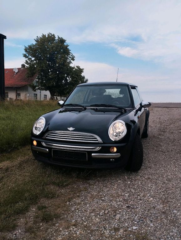 Mini One 2004