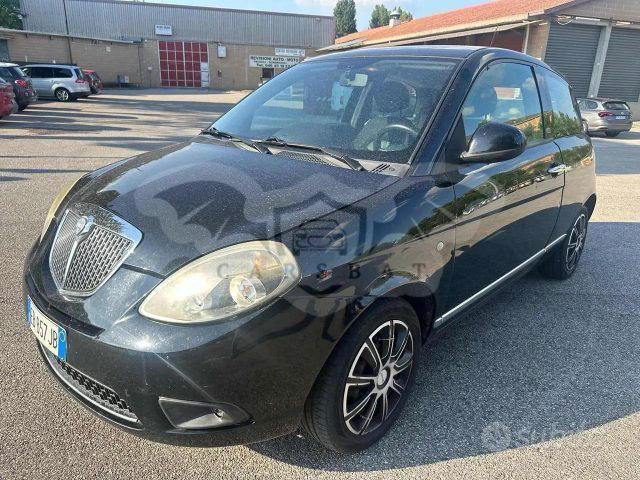 Lancia Ypsilon 2011