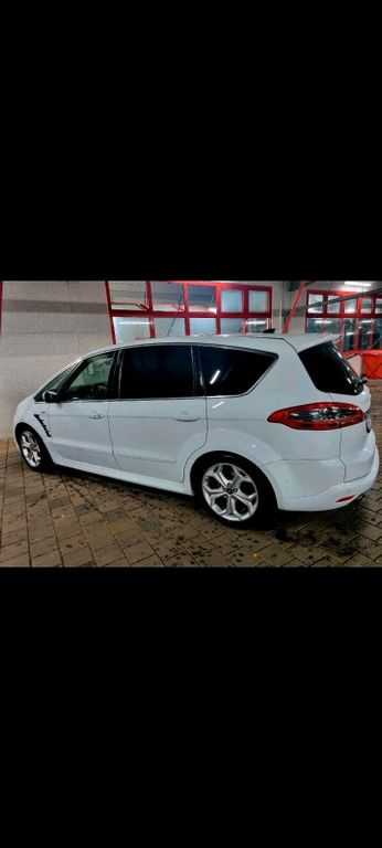 Ford S-Max 2012