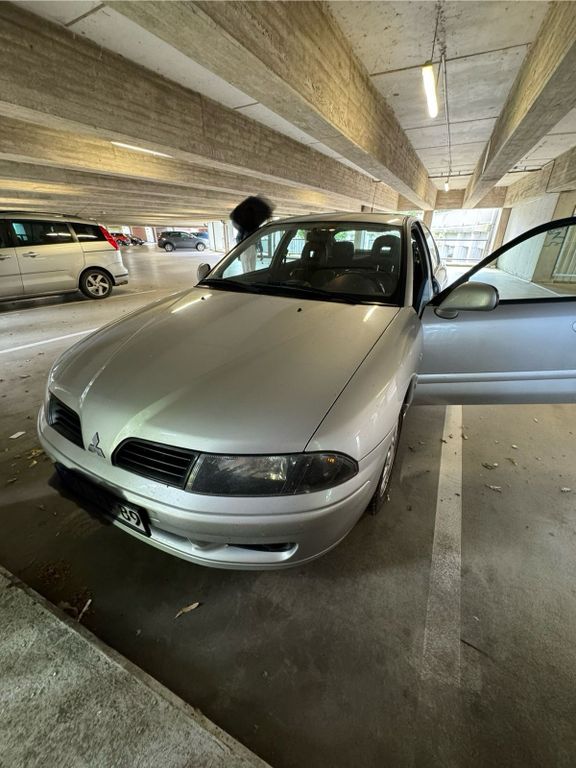 Mitsubishi Carisma 2003