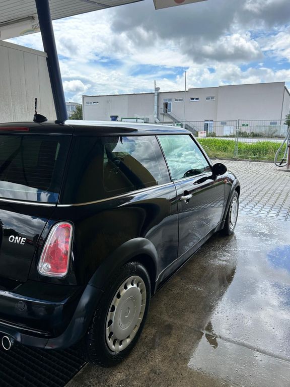 Mini One 2005