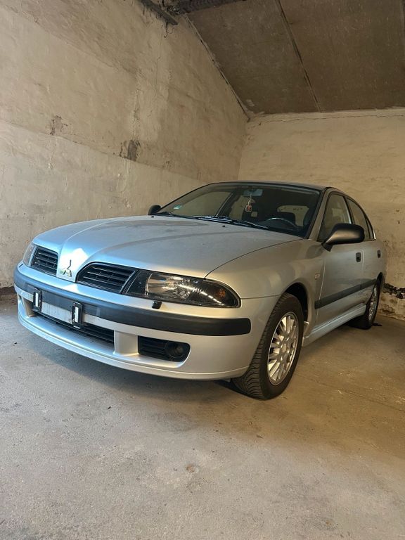 Mitsubishi Carisma 2003
