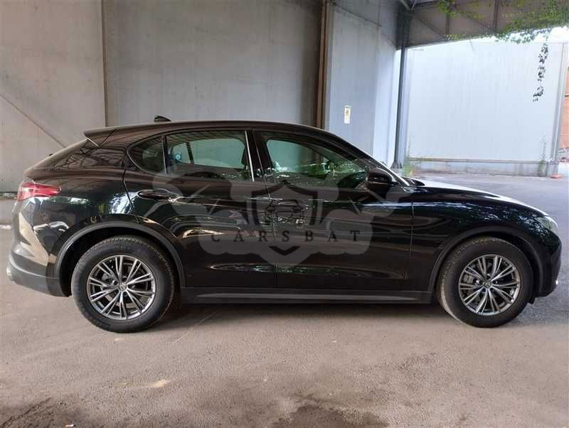 Alfa Romeo Stelvio 2021