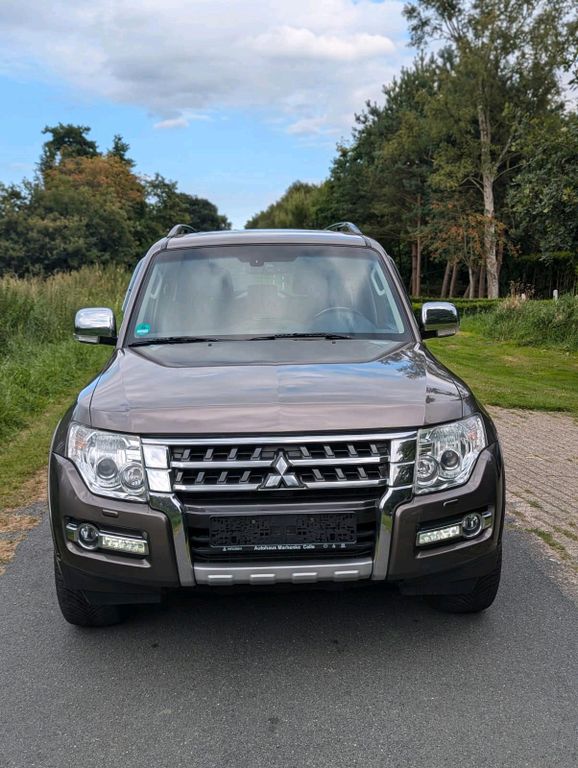 Mitsubishi Pajero 2015