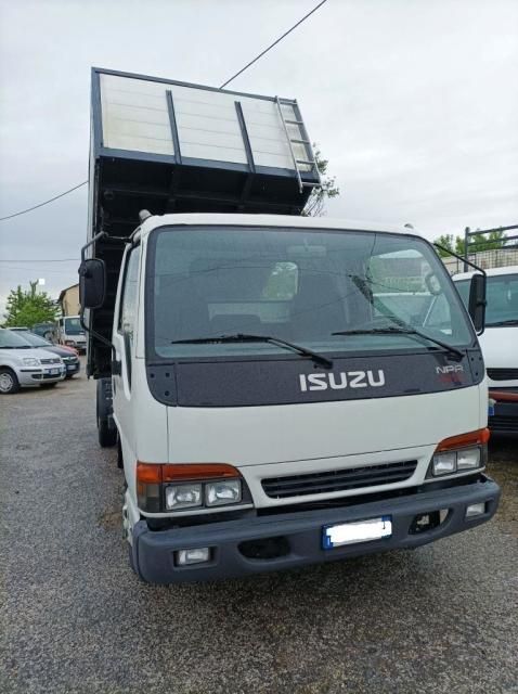 Isuzu NPR 2002