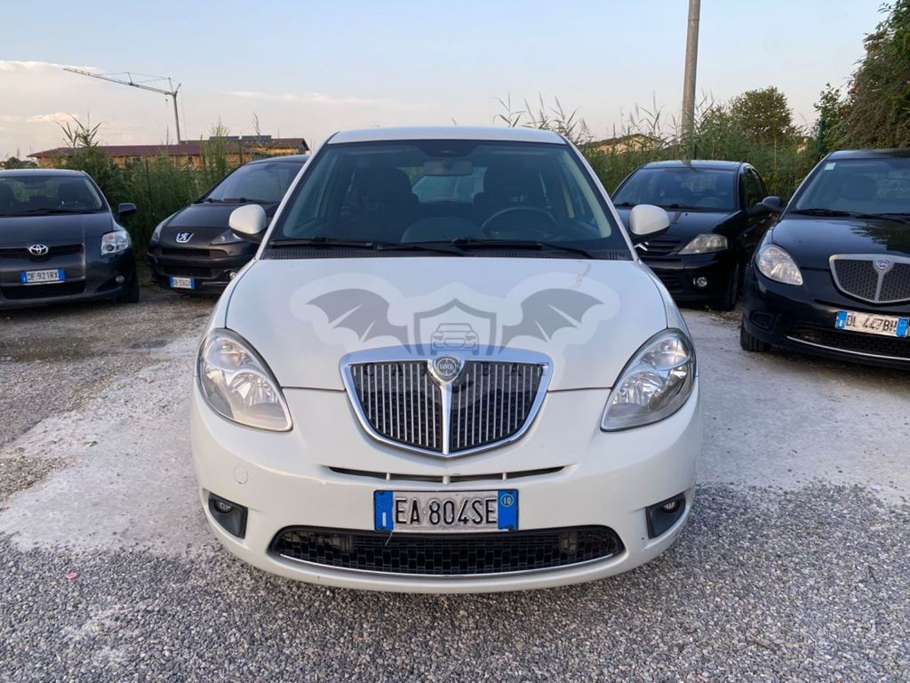 Lancia Ypsilon 2010