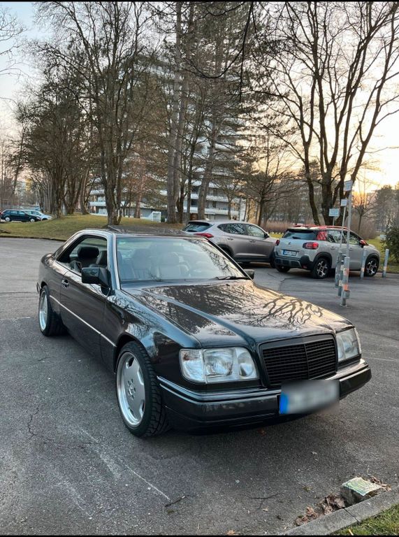 Mercedes-Benz CE 300 1990