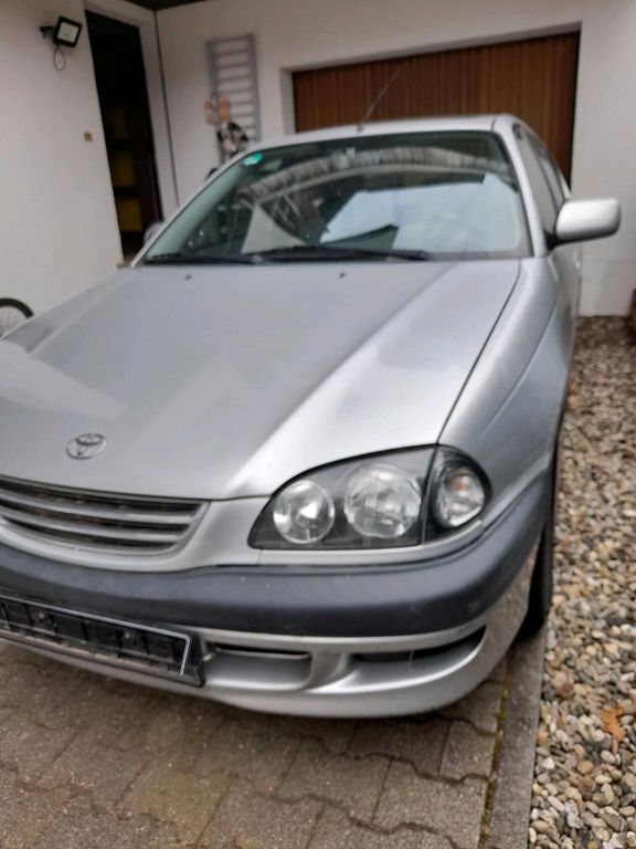 Toyota Avensis 1998