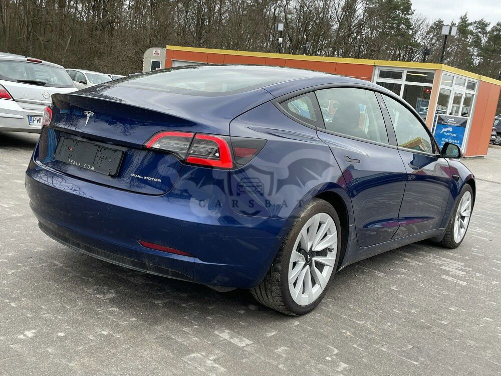 Tesla Model 3 2021