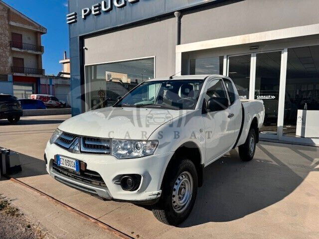 Mitsubishi L200 2015