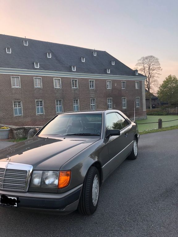 Mercedes-Benz CE 300 1989