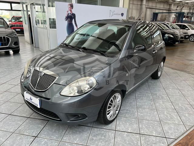Lancia Ypsilon 2011