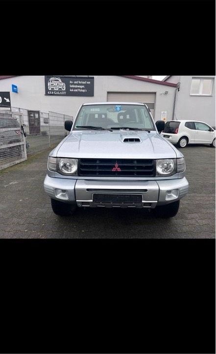 Mitsubishi Pajero 2004