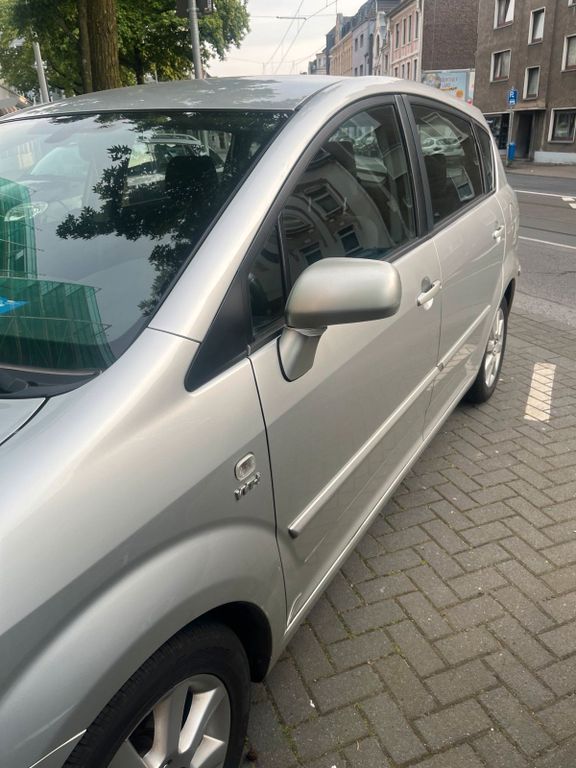 Toyota Verso 2006