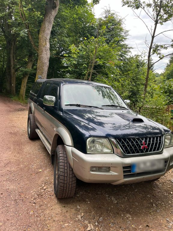 Mitsubishi L200 2005