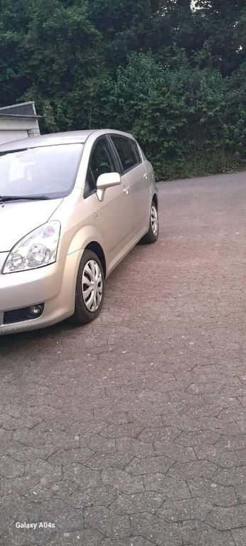Toyota Verso 2006