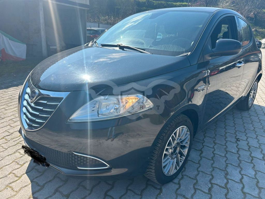 Lancia Ypsilon 2012