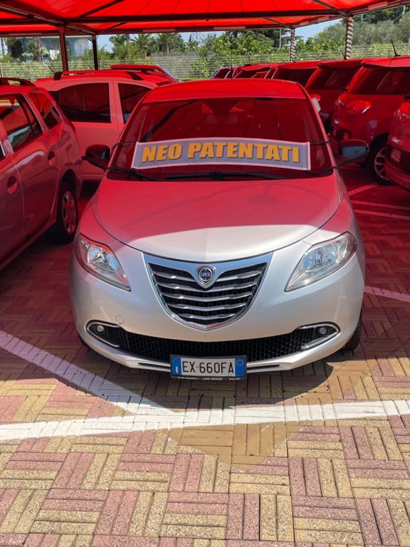 Lancia Ypsilon 2014