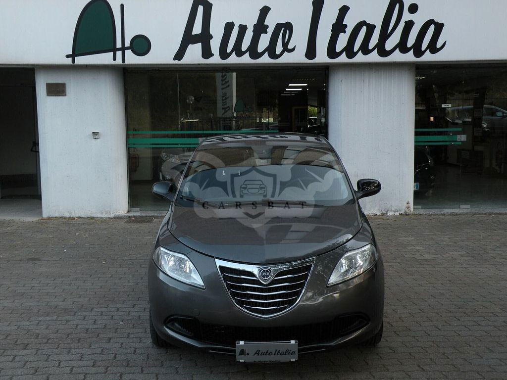 Lancia Ypsilon 2011
