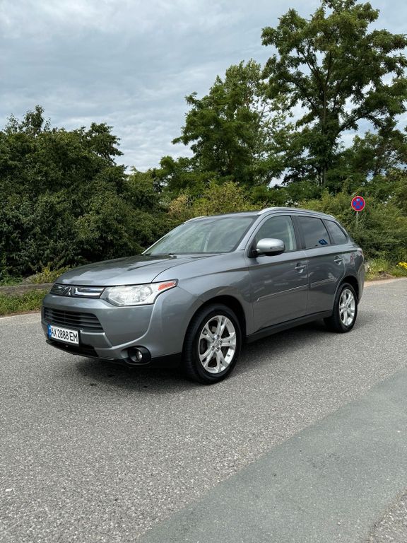 Mitsubishi Outlander 2013