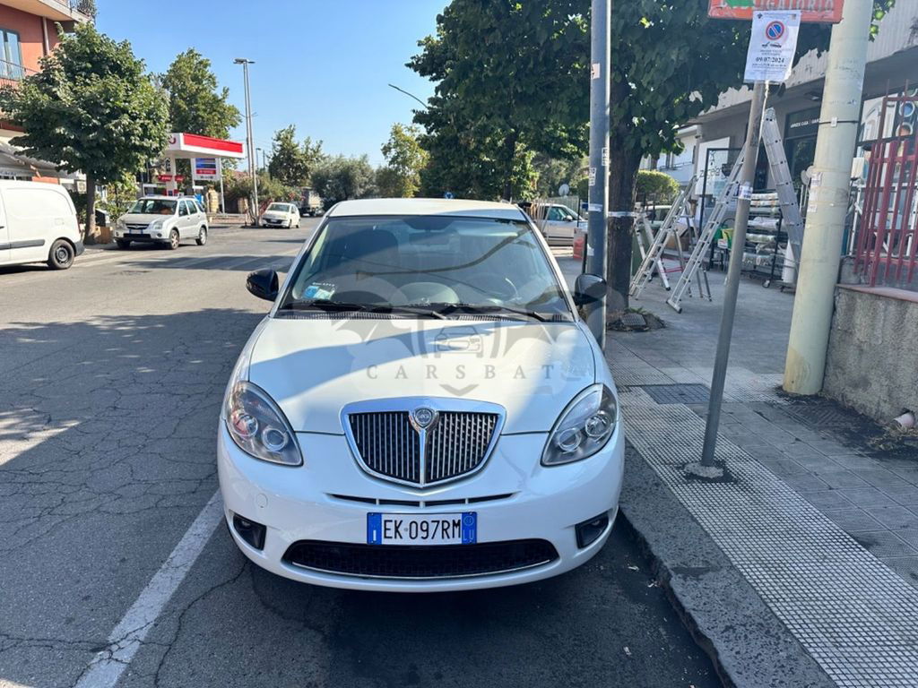 Lancia Ypsilon 2011