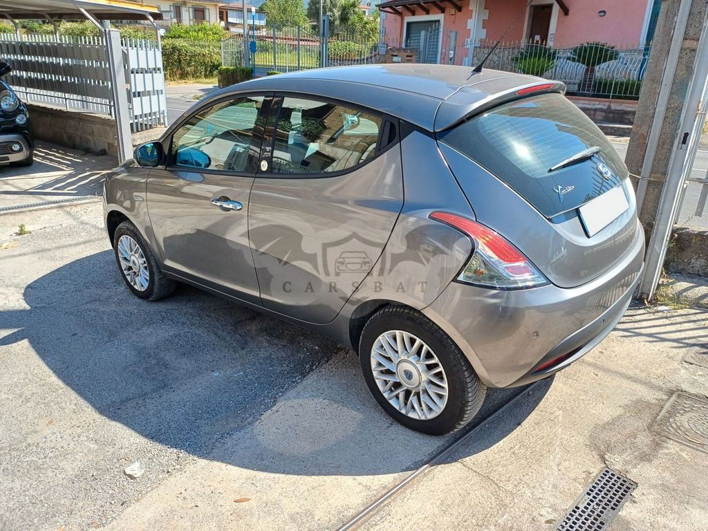 Lancia Ypsilon 2014