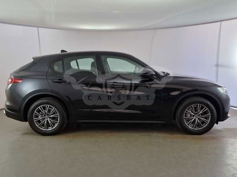 Alfa Romeo Stelvio 2021