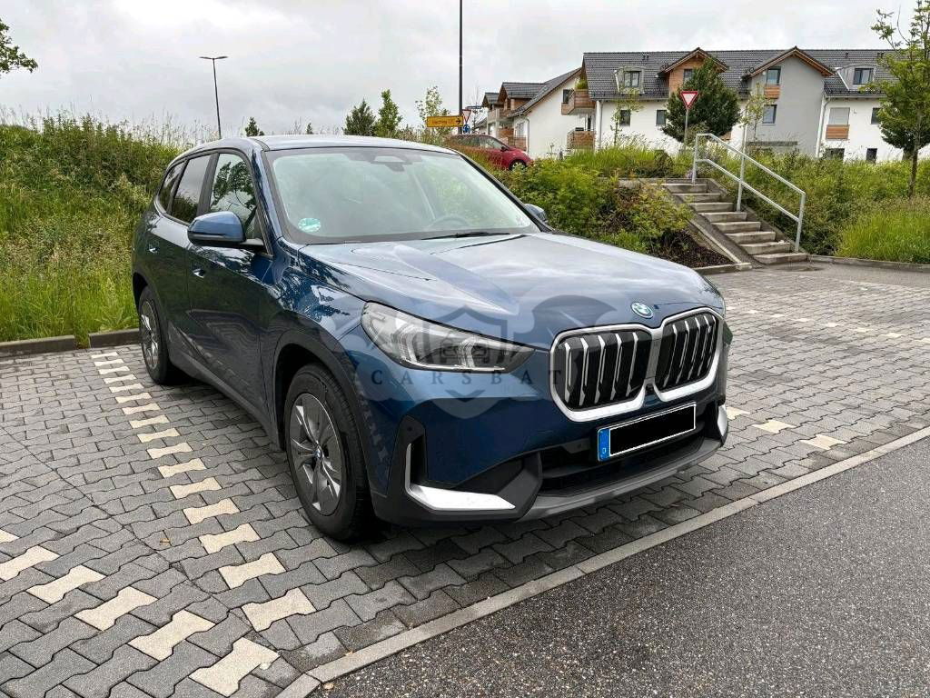 BMW iX1 2023