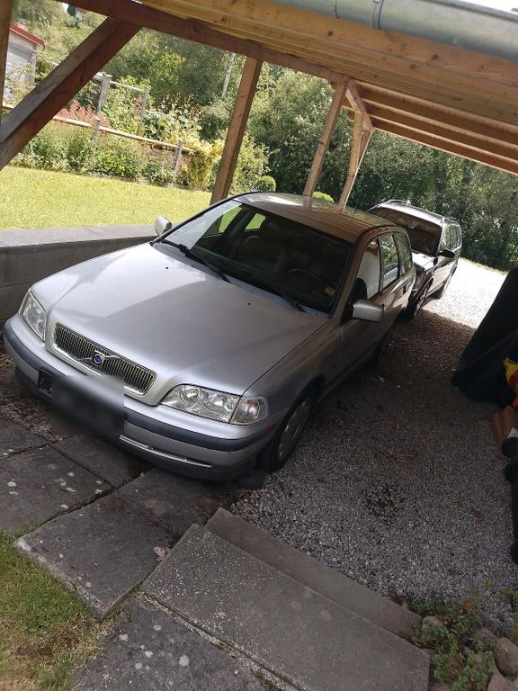 Volvo V40 1999