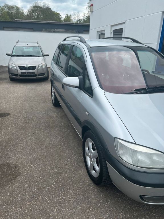 Opel Zafira 2002