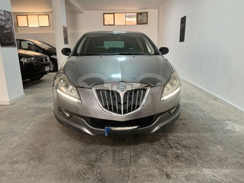 Lancia Delta 2011