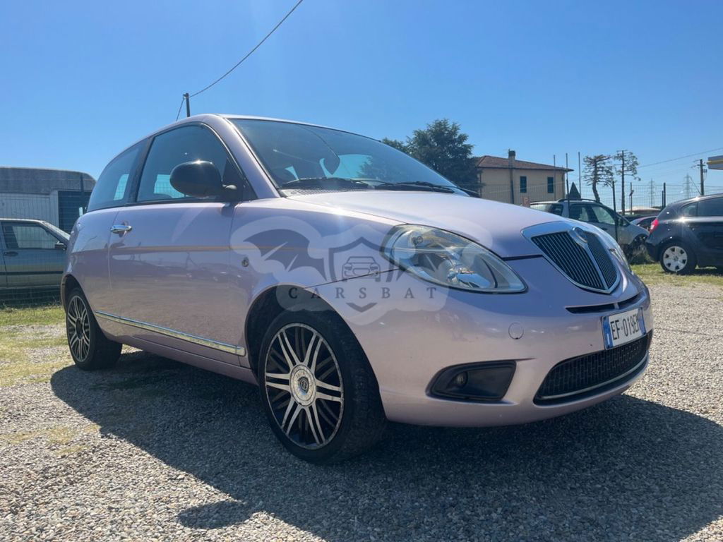 Lancia Ypsilon 2010