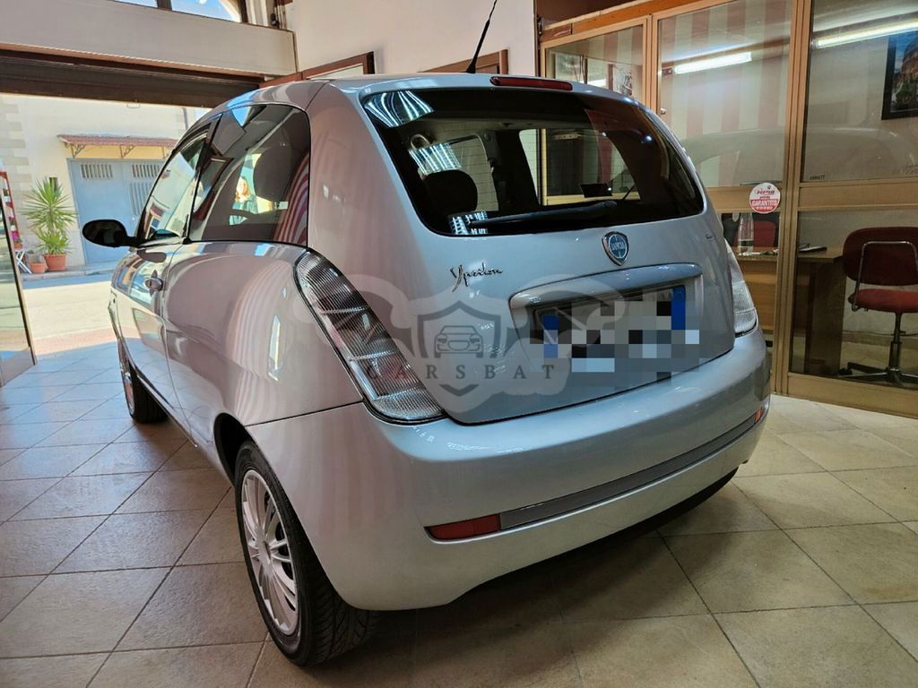 Lancia Ypsilon 2010