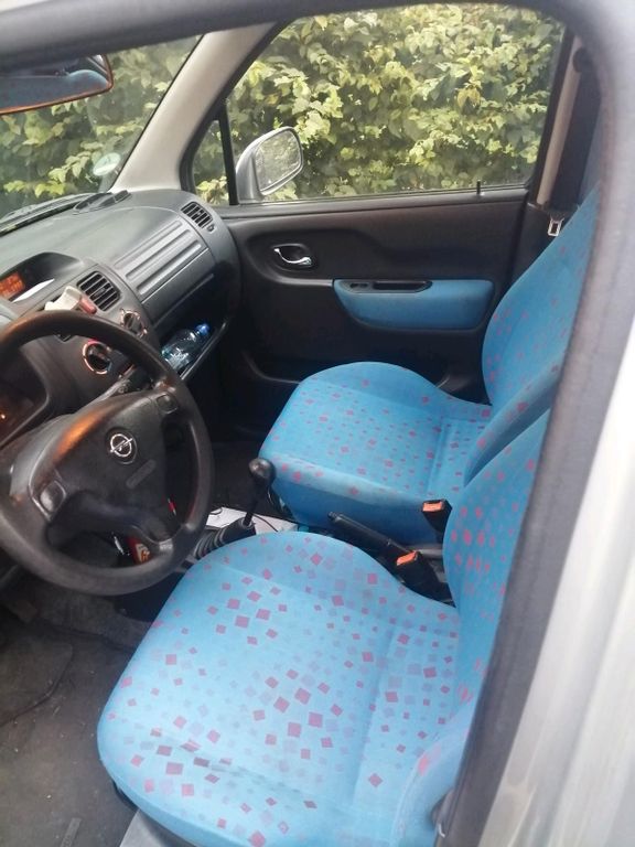 Opel Agila 2004