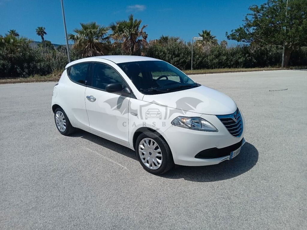 Lancia Ypsilon 2014