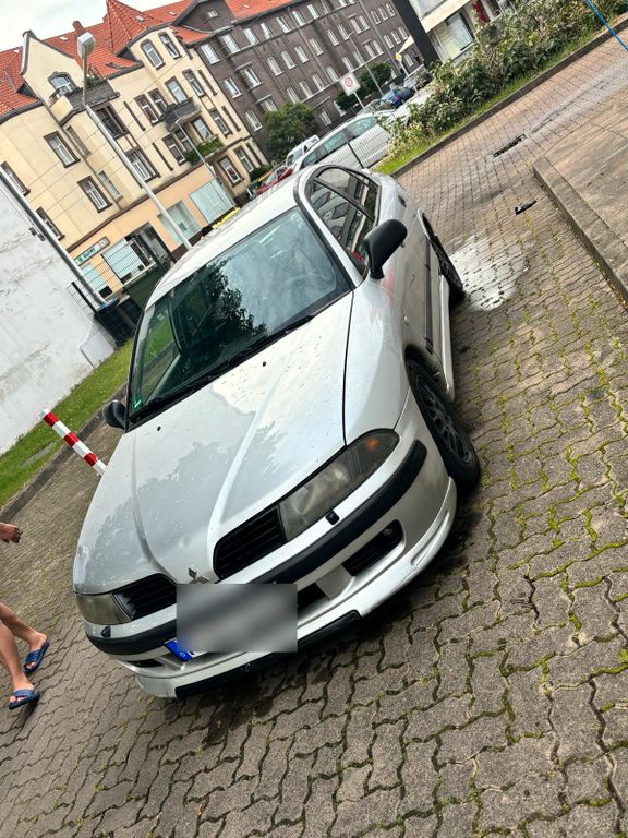 Mitsubishi Carisma 2003