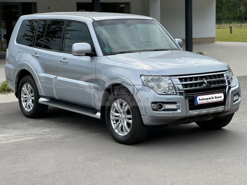 Mitsubishi Pajero 2015