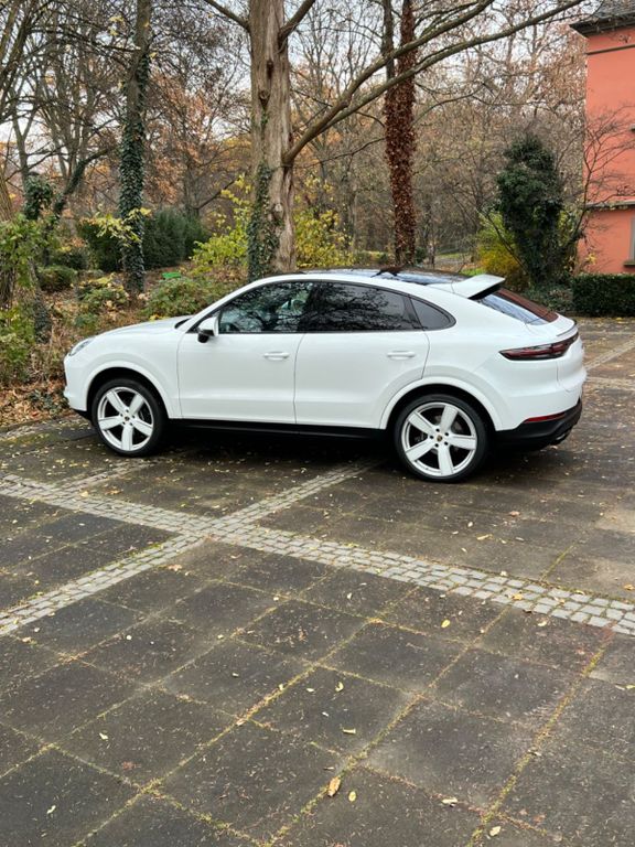 Porsche Cayenne 2022