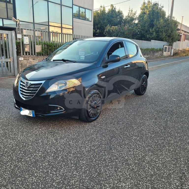 Lancia Ypsilon 2011