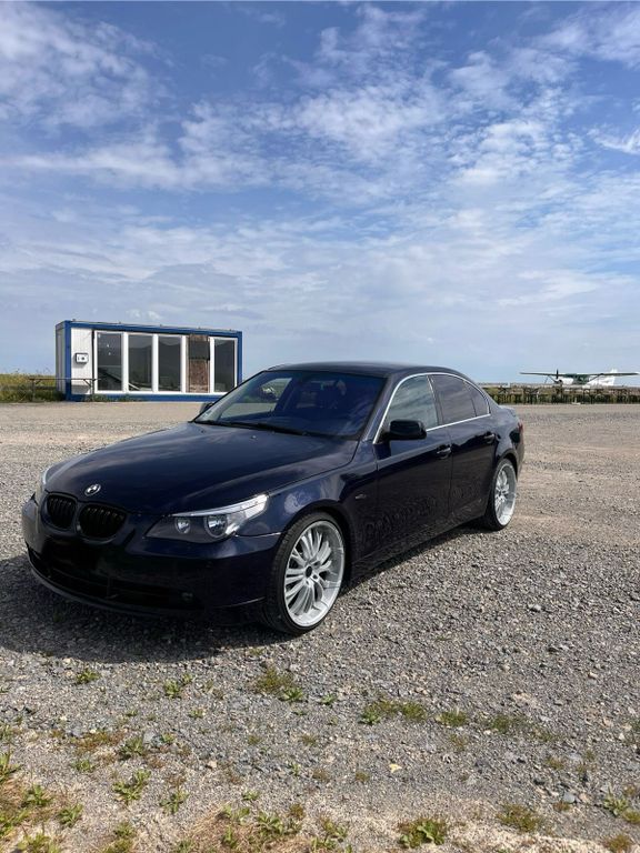 BMW M5 2004