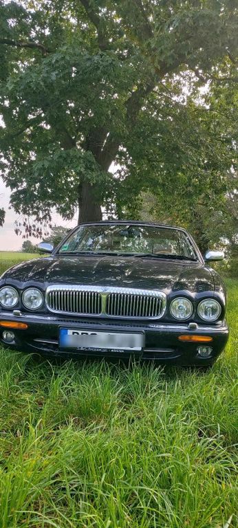 Jaguar Daimler 2000