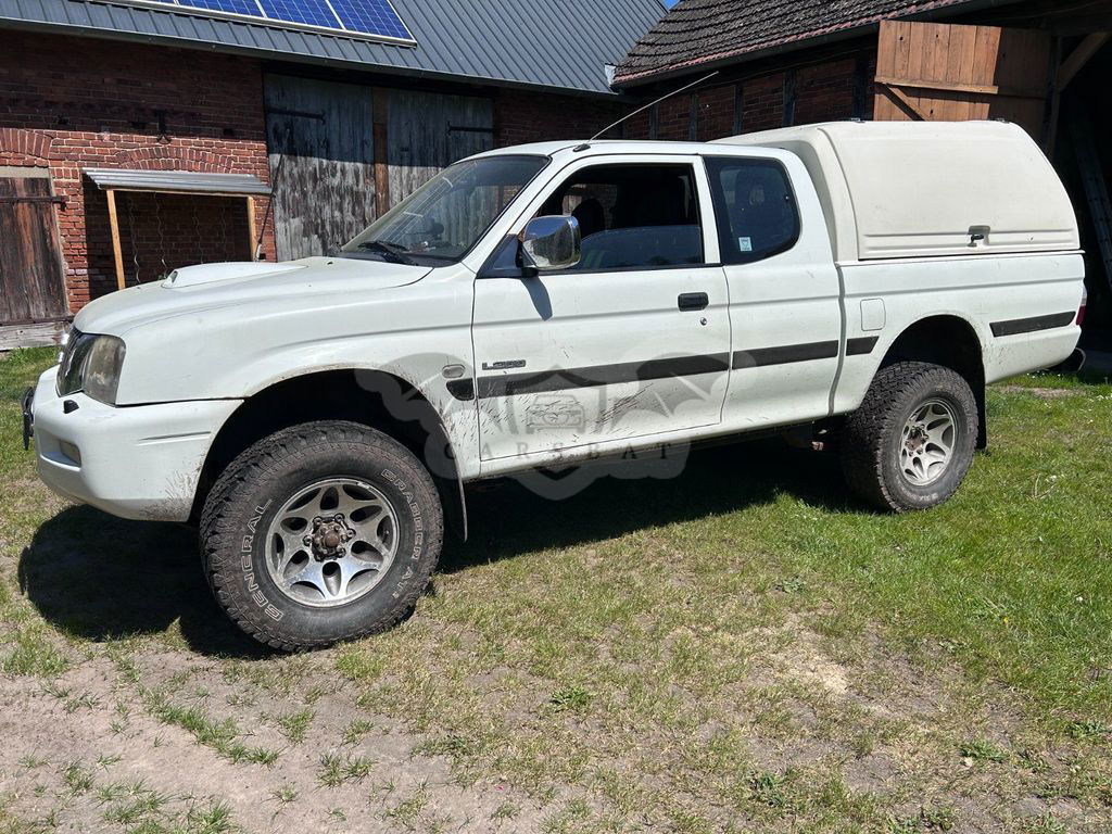 Mitsubishi L200 2005