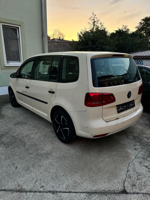 Volkswagen Touran 2011