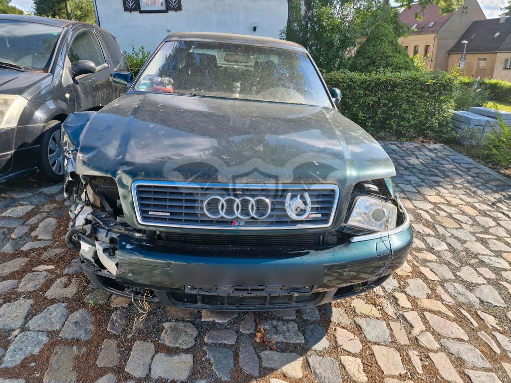 Audi A8 1999