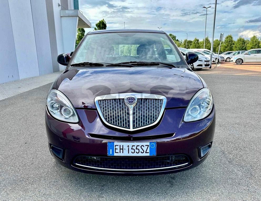 Lancia Ypsilon 2011