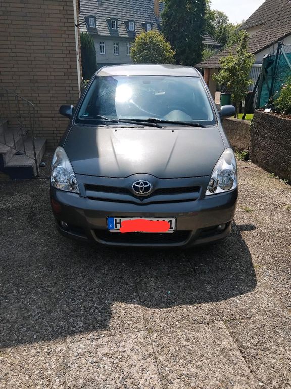 Toyota Verso 2006