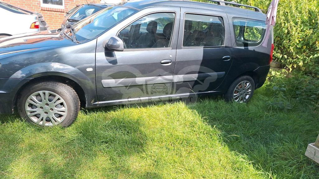 Dacia Logan 2011